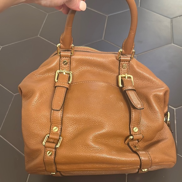 Michael Kors Tan Leather Handbag with Gold Accents - Picture 4 of 4